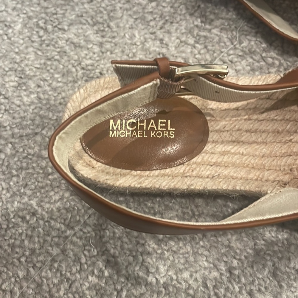 Sandal - Picture 4 of 4
